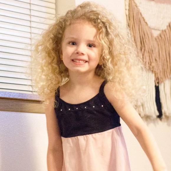 Welcome from Dahlia & Willow Co. - Picture 12 of 16